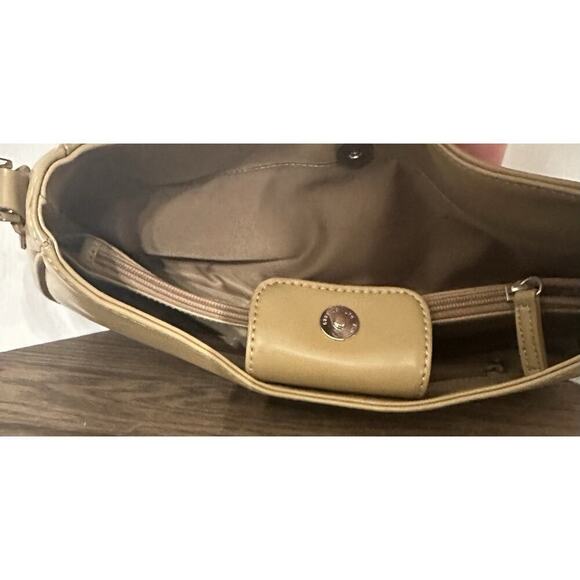 GUESS Camel HOBO Style Shoulder Bag Silver Hardware - Picture 4 of 7